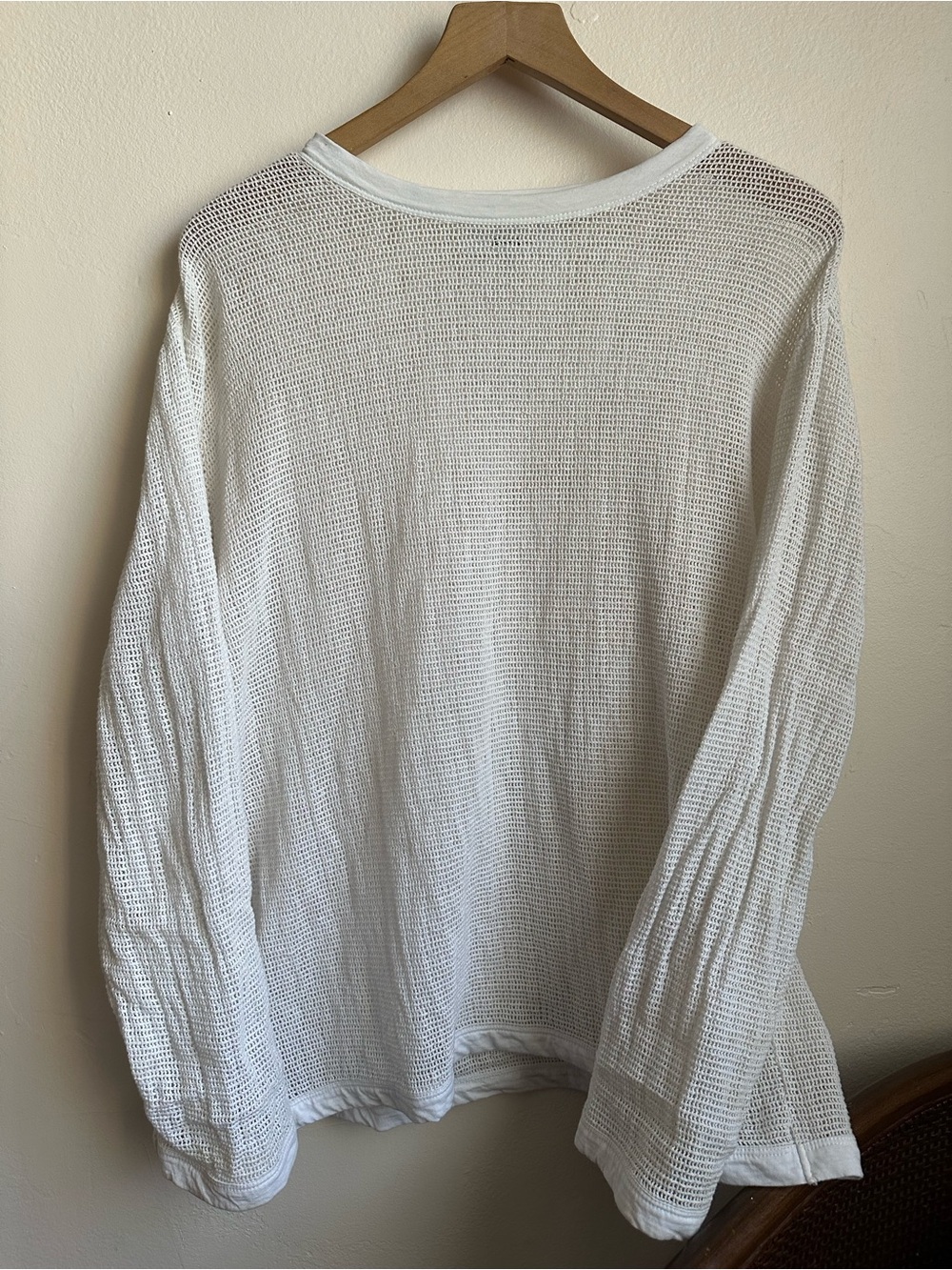 Gimaguas White Open-Knit Crewneck Long Sleeve